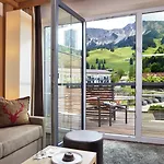 Hotel Panoramahotel Oberjoch 4*