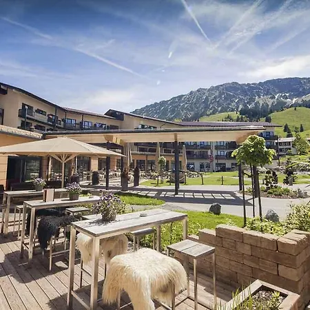 Hotel Panoramahotel Oberjoch 4*